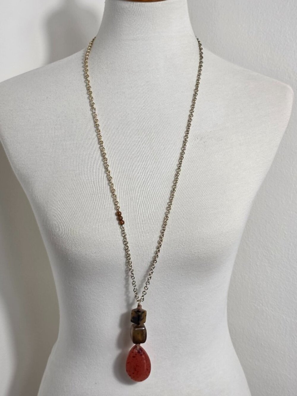 Chico's Pendant Necklace Gold Tone Brown Square Beads & Orange Teardrop Pendant